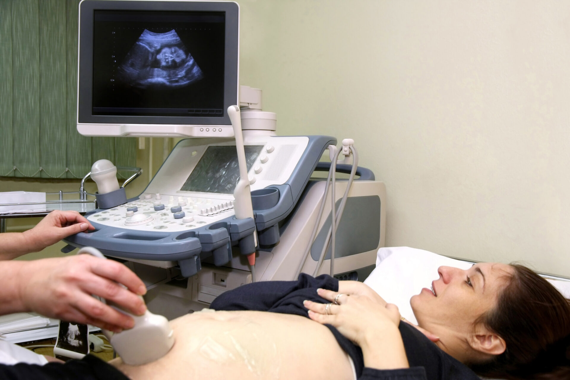 13486845 l USG endometriozy metodą ENZIAN
